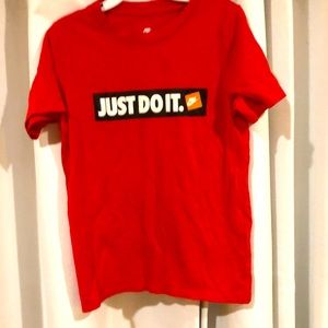 Nike tee